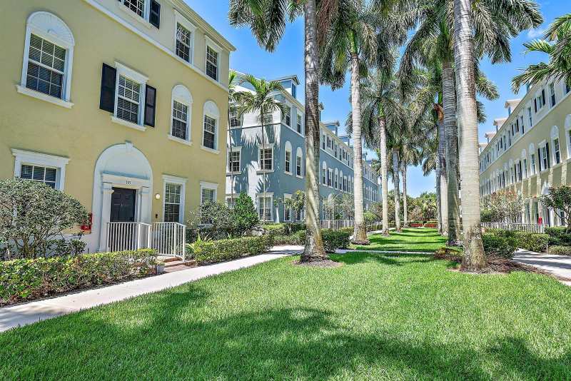 107 Pond Apple Lane # 105, Jupiter FL 33458