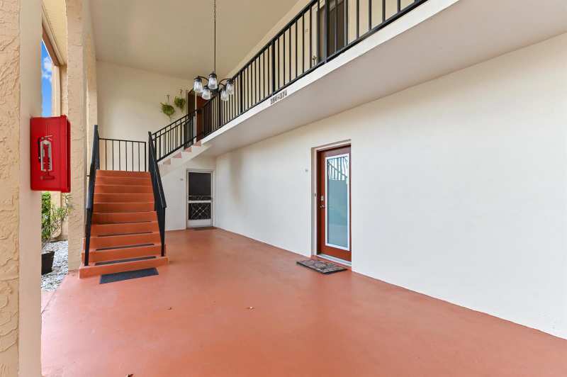 368 Lake Frances Drive, West Palm Beach FL 33411
