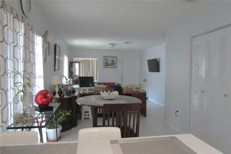 942 SW 8th Pl, Florida City FL 33034