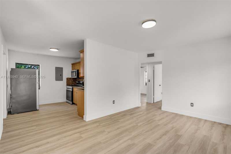 739 W 30th St, Hialeah FL 33012