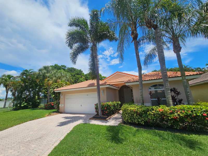 5449 Grande Palm Circle, Delray Beach FL 33484