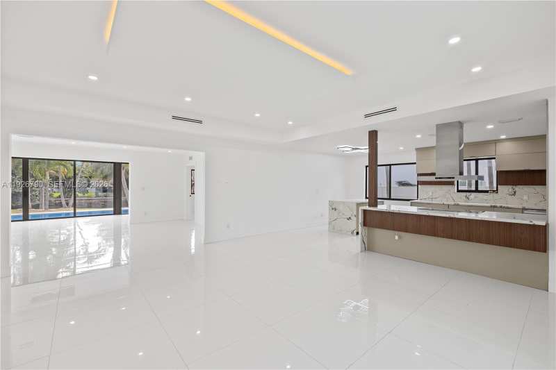 1200 Cleveland Rd, Miami Beach FL 33141