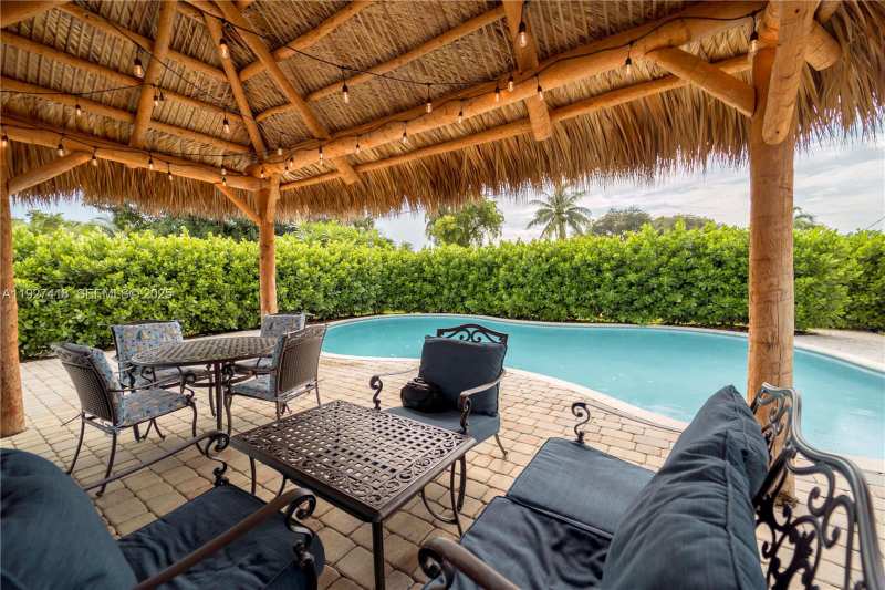 269 SE 8th Ave, Deerfield Beach FL 33441