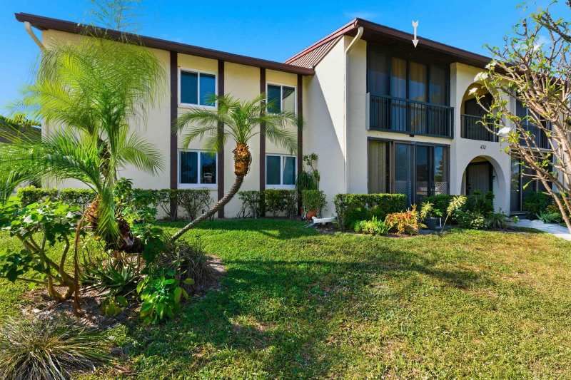 3531 Tall Pine Way # 2, FL 33463