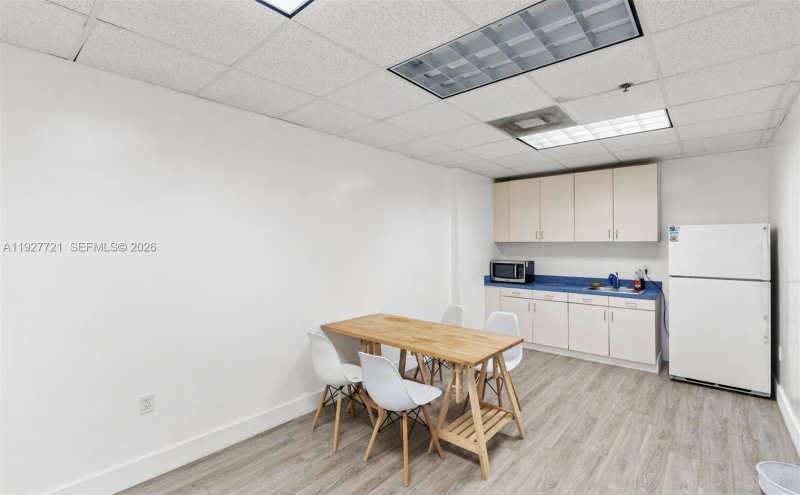 66 W FLAGLER ST # 502, Miami FL 33130