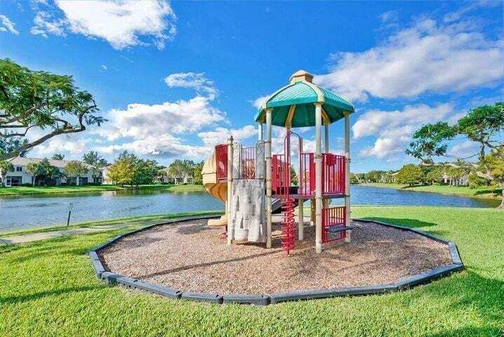 5219 Palmbrooke Circle, West Palm Beach FL 33417
