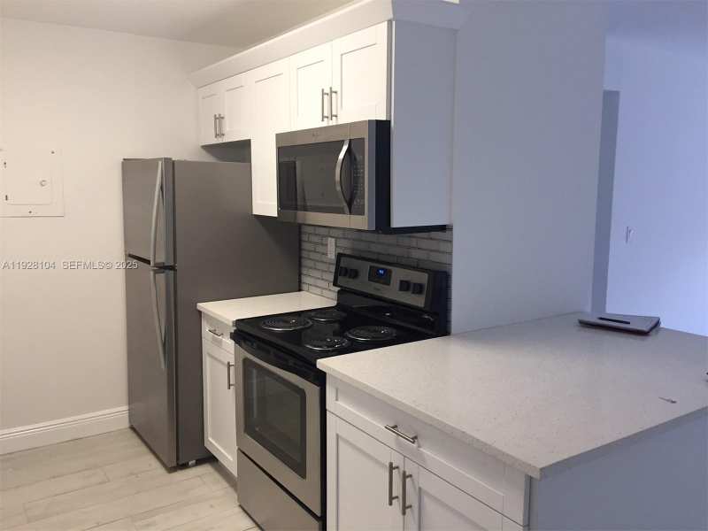 10740 N Kendall Dr # 24, Miami FL 33176
