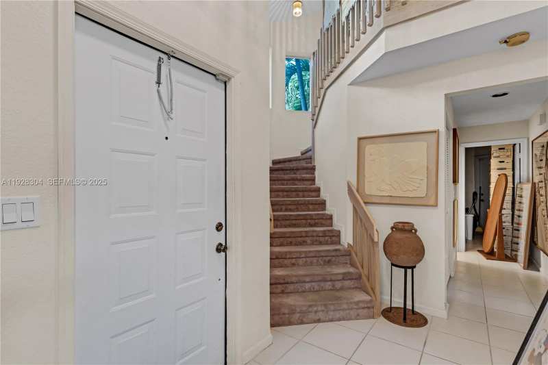 10132 NW 4th St, Plantation FL 33324