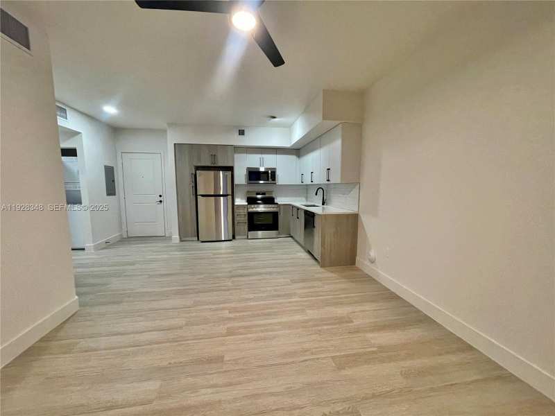 18412 Homestead Ave # 124, Miami FL 33157