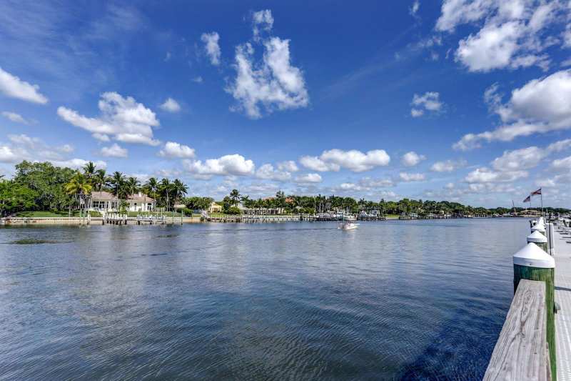 834 Bay Colony Drive S, Juno Beach FL 33408