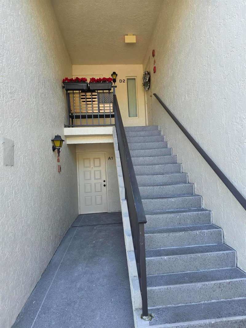 1115 Green Pine Boulevard # D2, West Palm Beach FL 33409