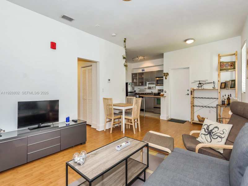 1000 Meridian Ave # 15, Miami Beach FL 33139