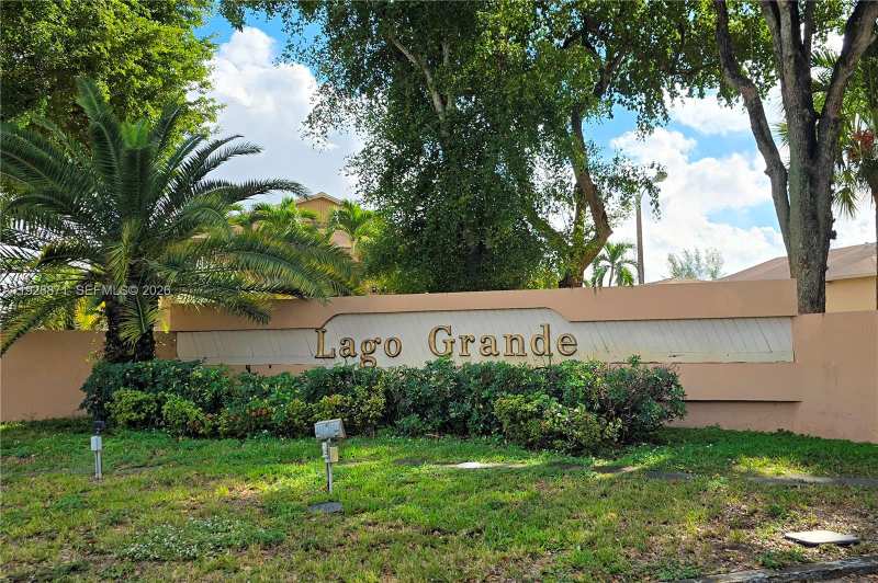 6580 W 27th Ct # 21, Hialeah FL 33016