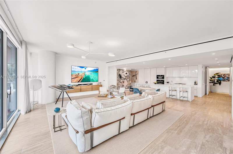 9111 Collins Ave # 322, Surfside FL 33154