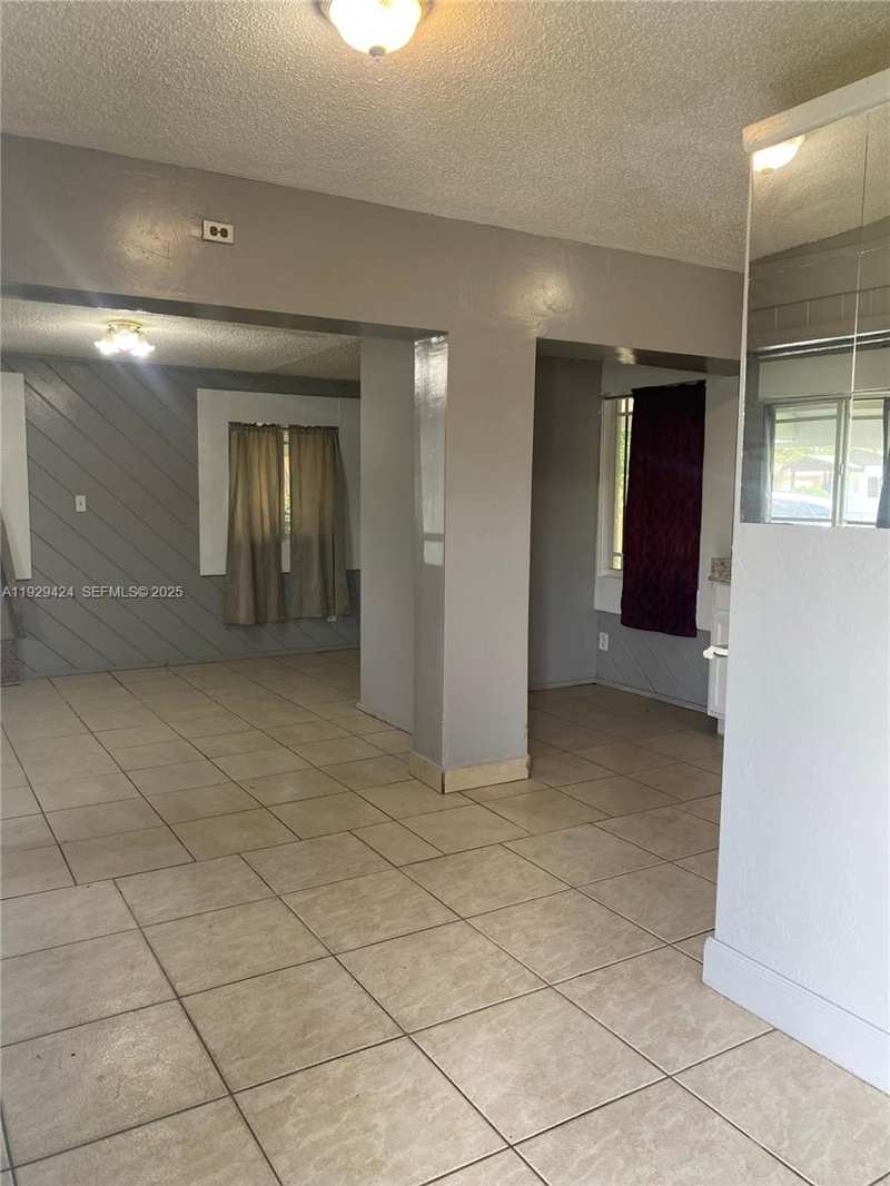 172 NW 29th Ave, Fort Lauderdale FL 33311