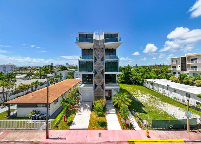 756 84th St # C, Miami Beach FL 33141