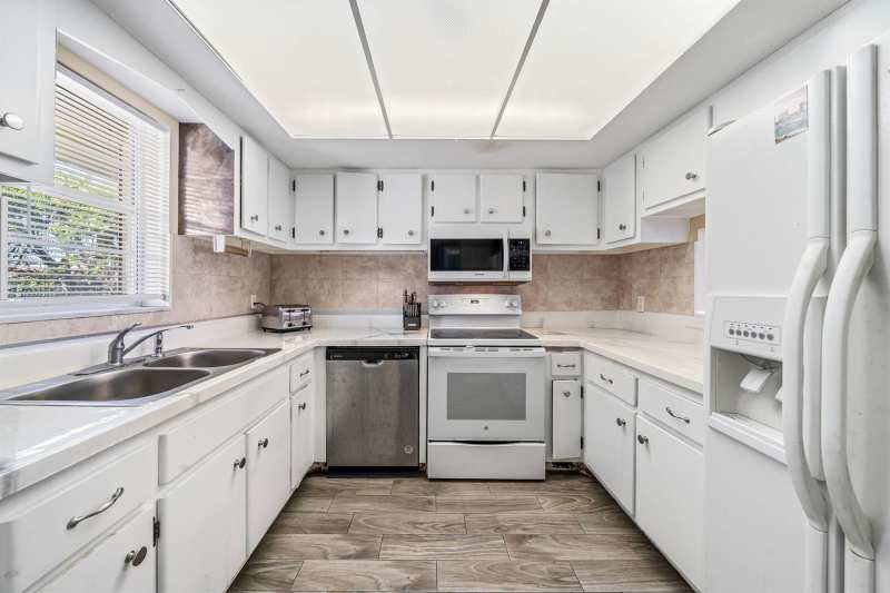 419 S Us Highway 1 # E201, North Palm Beach FL 33408