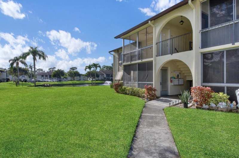 3527 La Palmas Court # 1, FL 33463