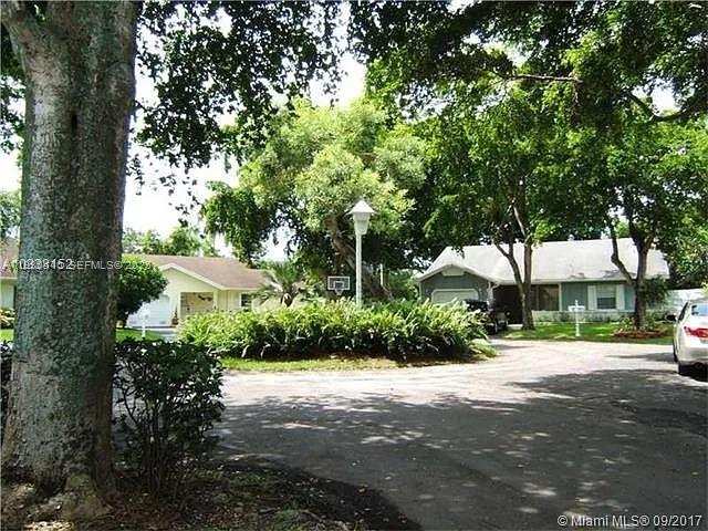 15120 SW 141st Pl, Miami FL 33186