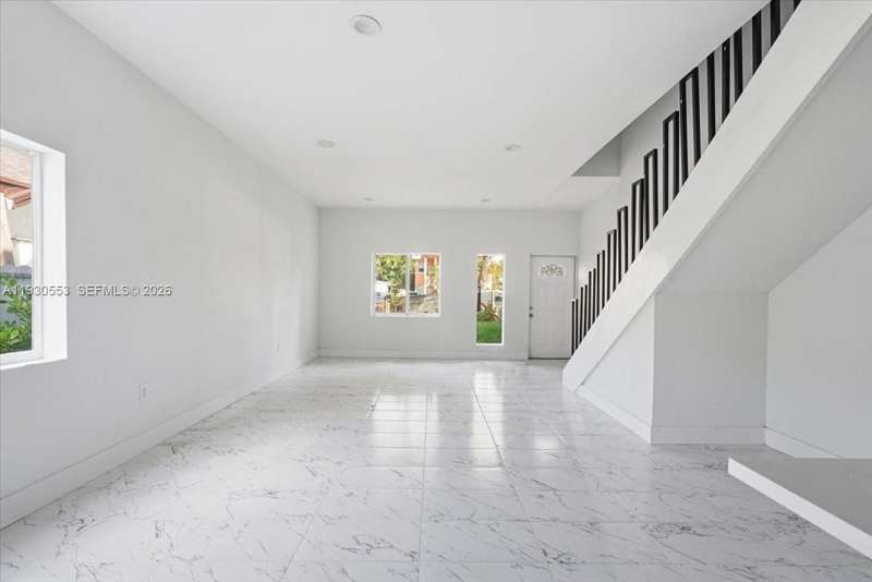 1126 NW 28 # 1126, Miami FL 33127