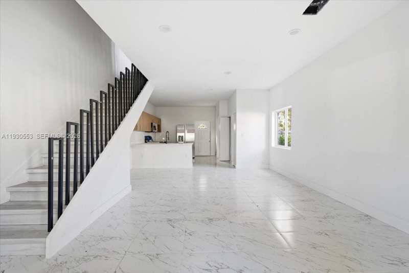 1126 NW 28 # 1126, Miami FL 33127