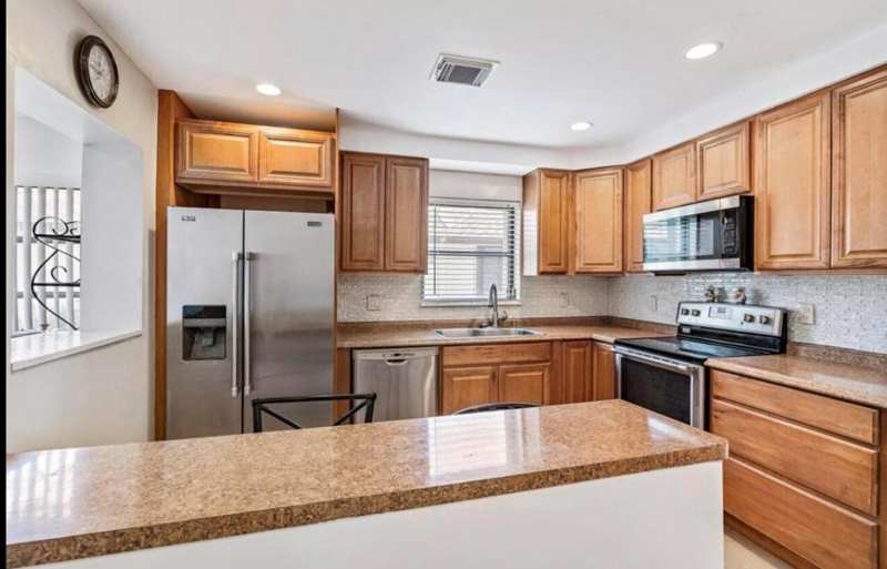 6089 Glentree Lane, FL 33463