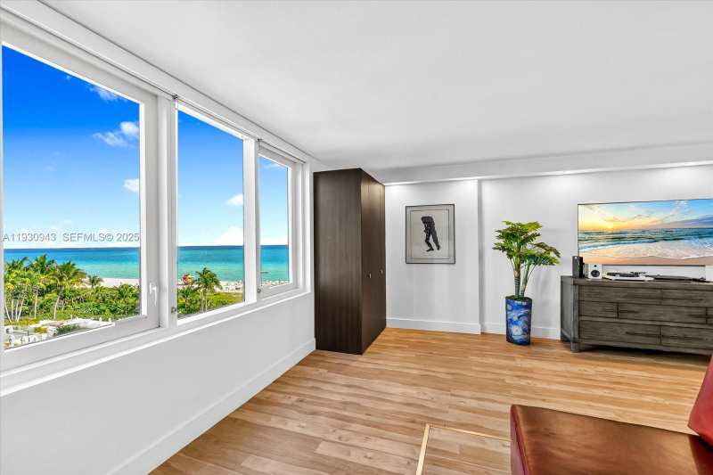 2301 Collins Ave # 714, Miami Beach FL 33139
