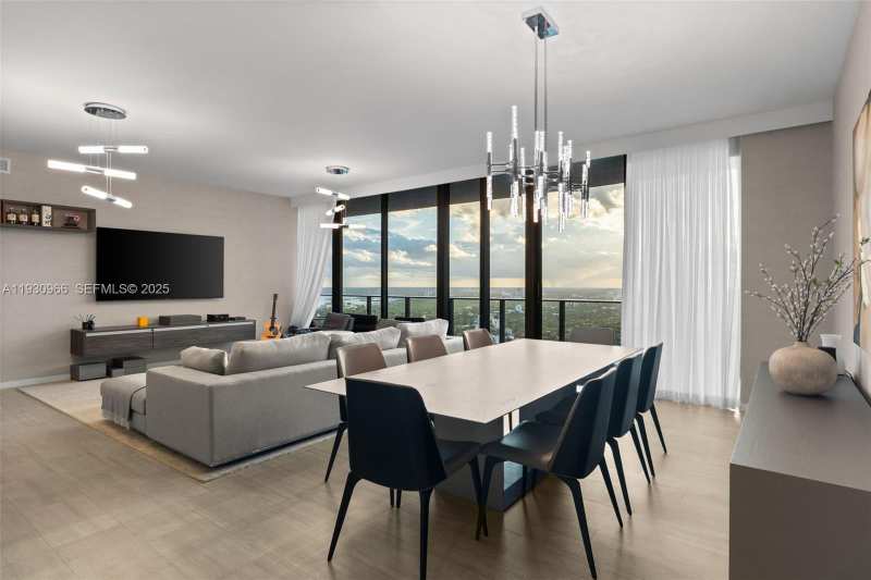 1000 Brickell Plz, Miami FL 33131
