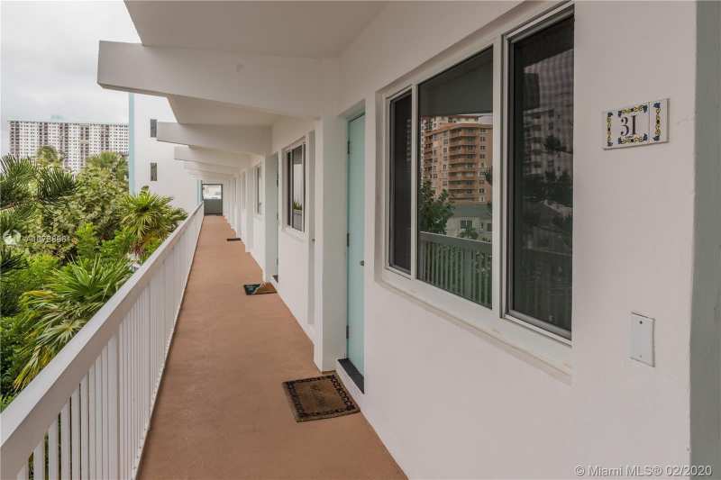 1801 S Surf Road # 2C, Hollywood FL 33019