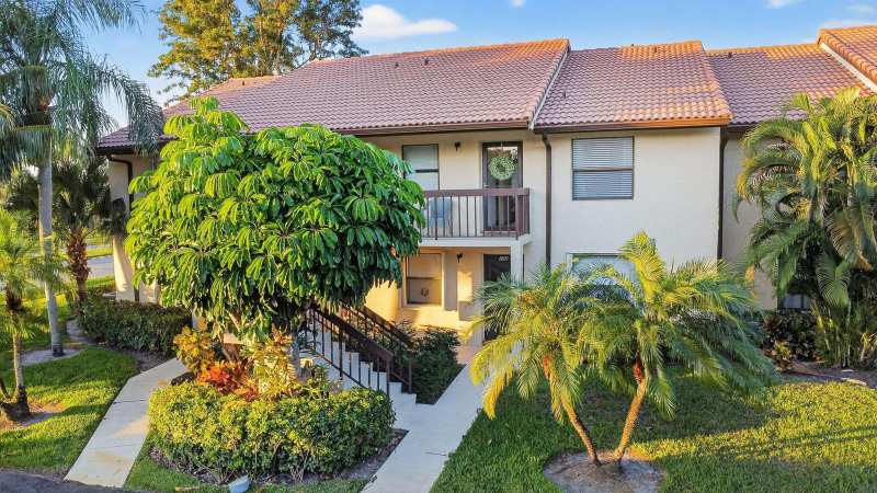 4542 Lucerne Lakes Boulevard E # 202, Lake Worth FL 33467