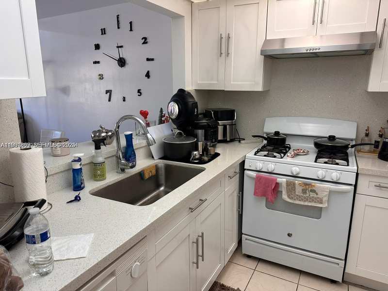 18101 NW 68th Ave # C202, Hialeah FL 33015