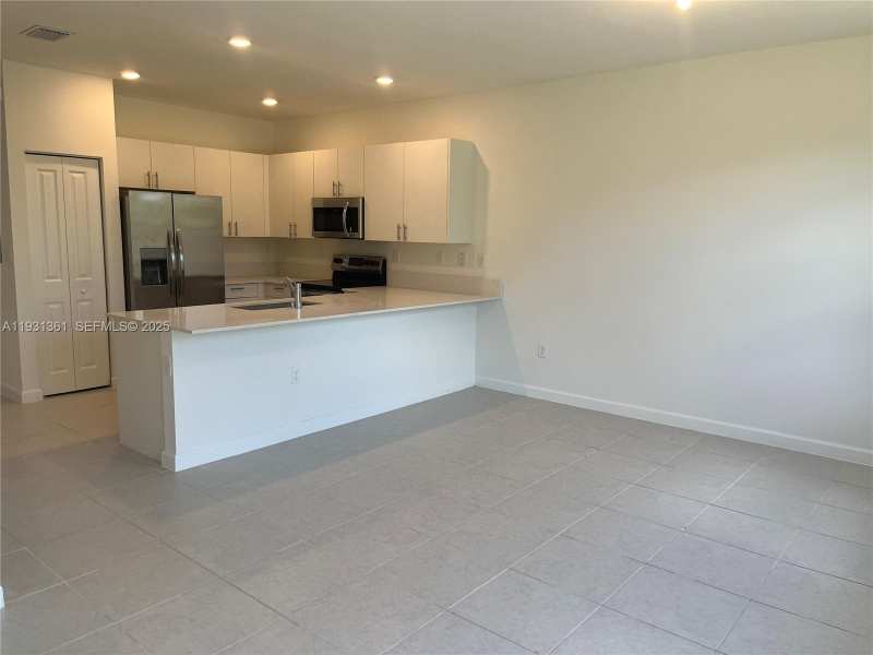 2628 SE 19th St, Homestead FL 33035