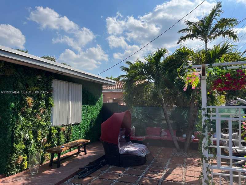 2737 NW 13th Ave, Miami FL 33142
