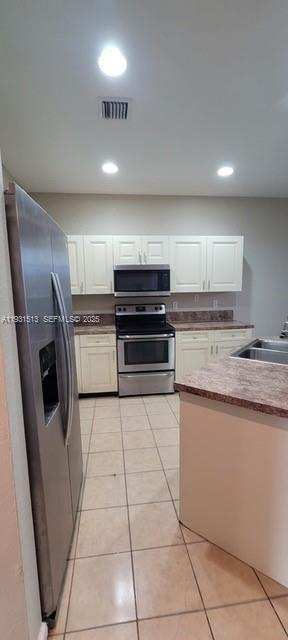 1400 LUCAYA Dr, Riviera Beach FL 33404