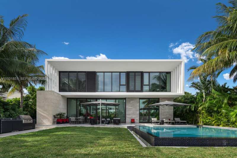 6411 Allison Rd, Miami Beach FL 33141