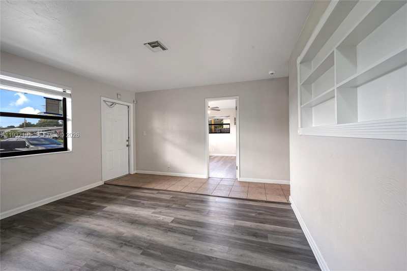 4136 NW 13th Ave, Oakland Park FL 33309