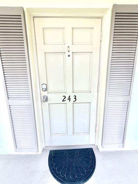 5510 Tamberlane Circle # 243, Palm Beach Gardens FL 33418
