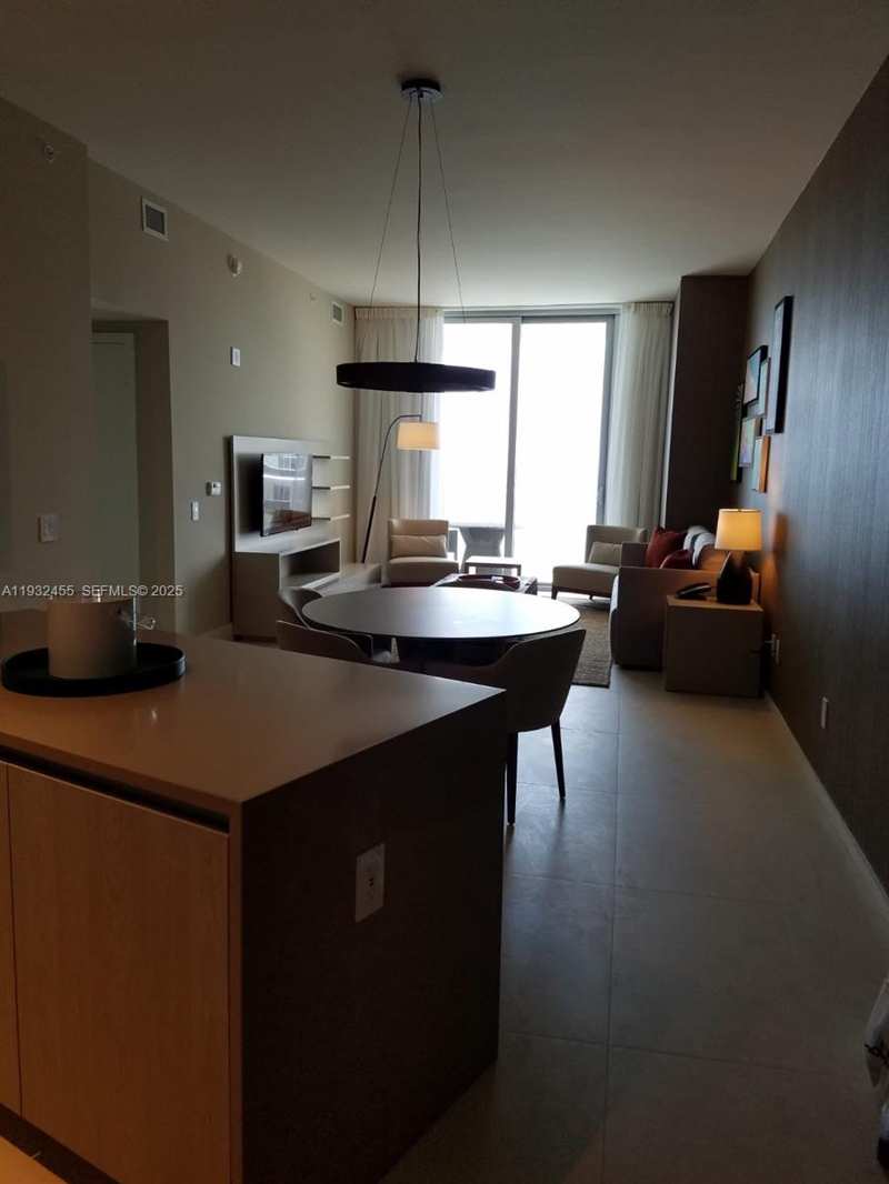 4111 S Ocean Dr, Hollywood FL 33019