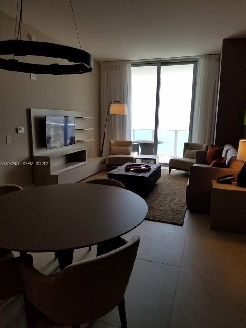 4111 S Ocean Dr, Hollywood FL 33019