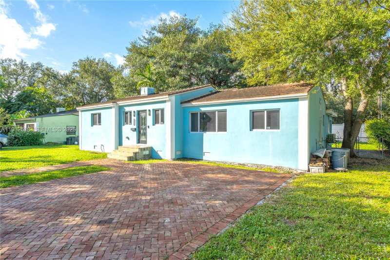 9402 NW 2nd Pl, Miami Shores FL 33150