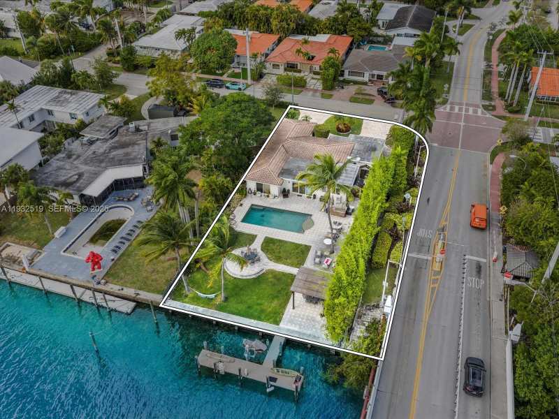 1000 S Shore Dr, Miami Beach FL 33141