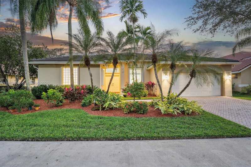 2667 Palmer Pl, Weston FL 33332