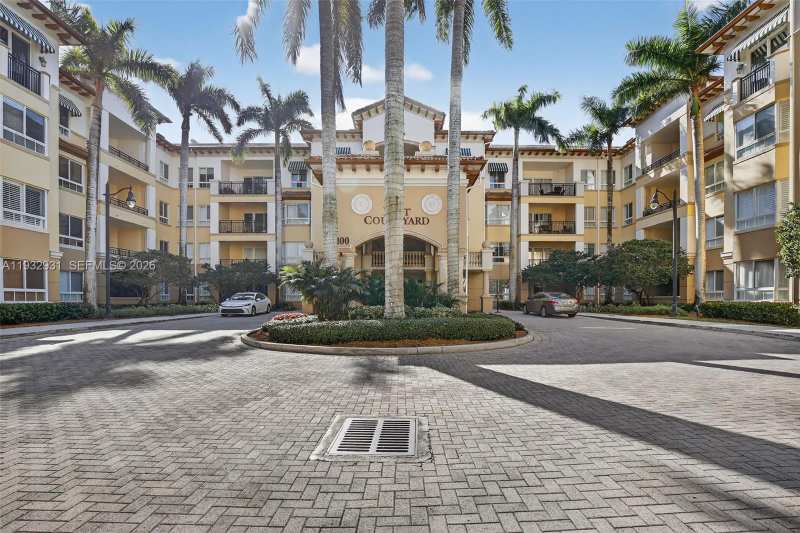 16100 Emerald Estates Dr # 284, Weston FL 33331