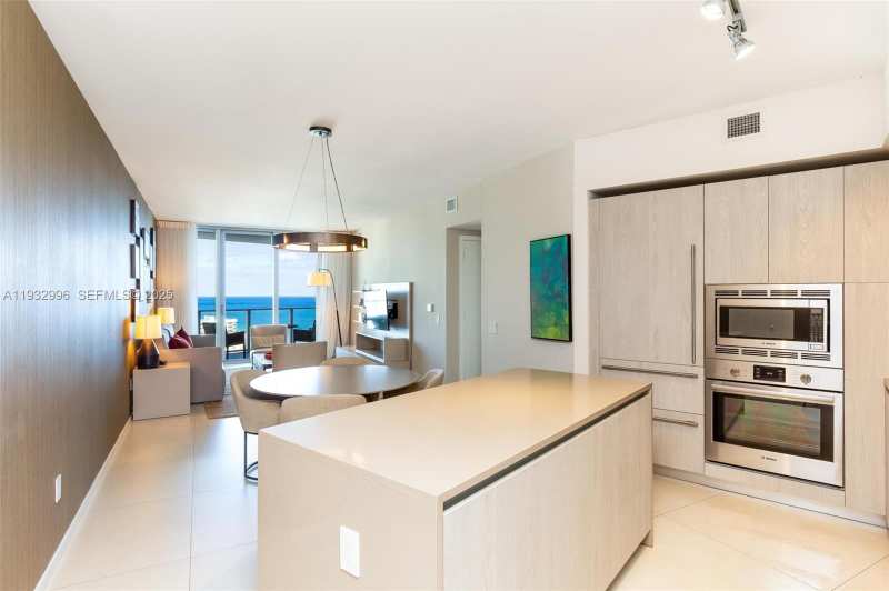 4111 S Ocean Dr # 1910, Hollywood FL 33019