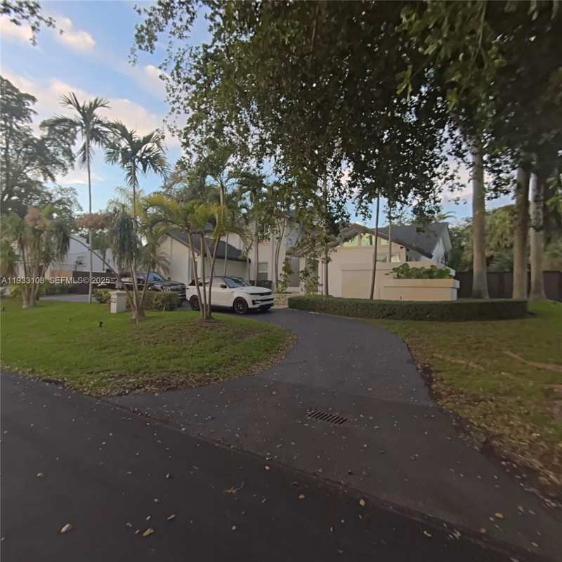 8265 SW 176th Ter, Palmetto Bay FL 33157