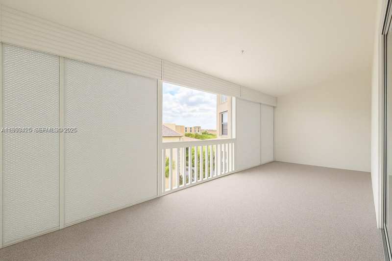 6921 Environ Blvd # 6R, Lauderhill FL 33319