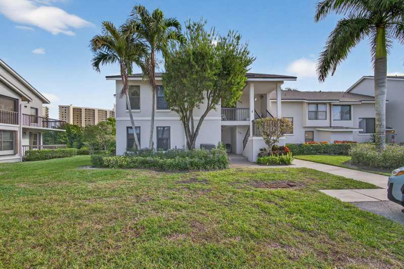 2102 Fairway Drive S, Jupiter FL 33477
