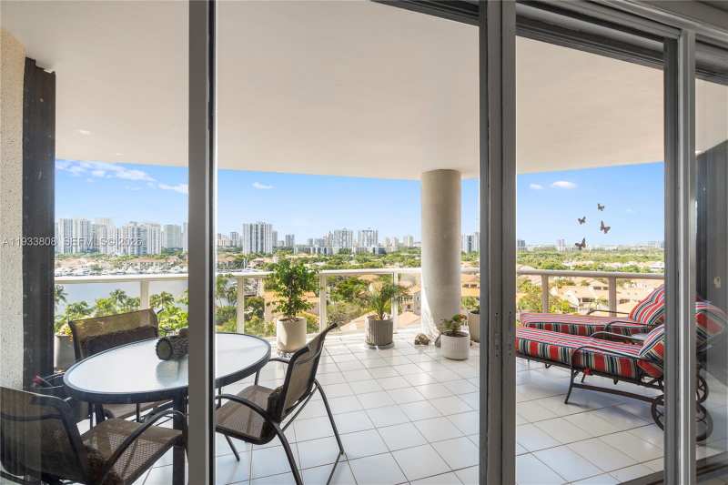 3598 Yacht Club Dr # 1003, Aventura FL 33180