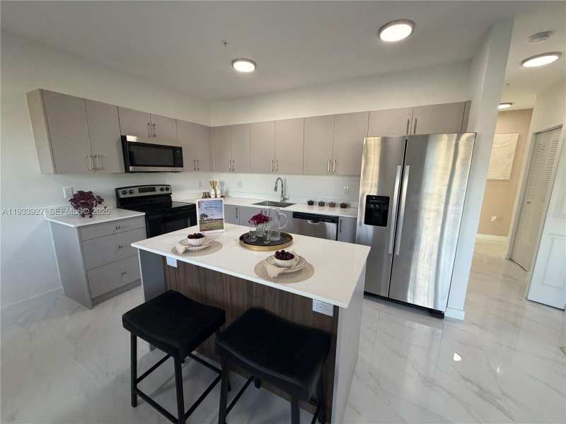 2308 E 4th Ave # 205, Hialeah FL 33013