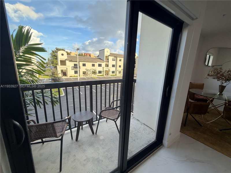 2308 E 4th Ave # 205, Hialeah FL 33013